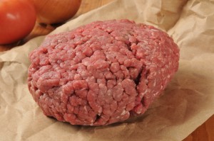Interessante notare che condizioni anaerobiche favorevoli al Clostride si hanno anche in cibi esposti all'aria : es. carne tritata